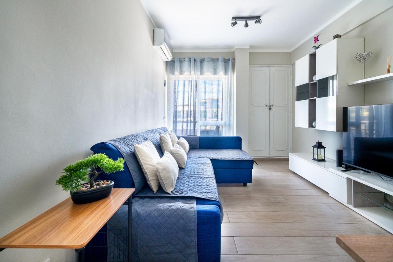 Beachfront Apartment In Armacao Armação de Pêra Exteriör bild